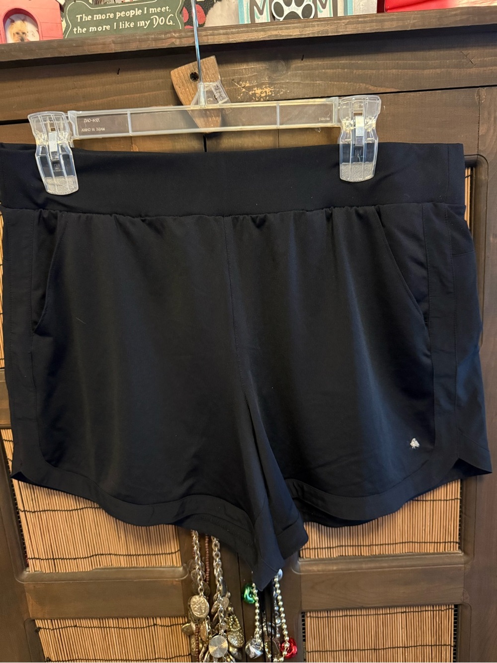 Tek Gear  Black Women's Athletic Shorts with Side Pockets XL